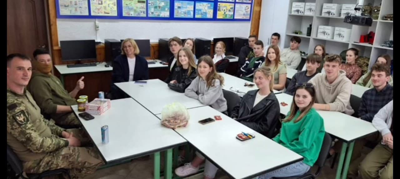 Incontri con le scuole — memoria dei volontari italiani caduti